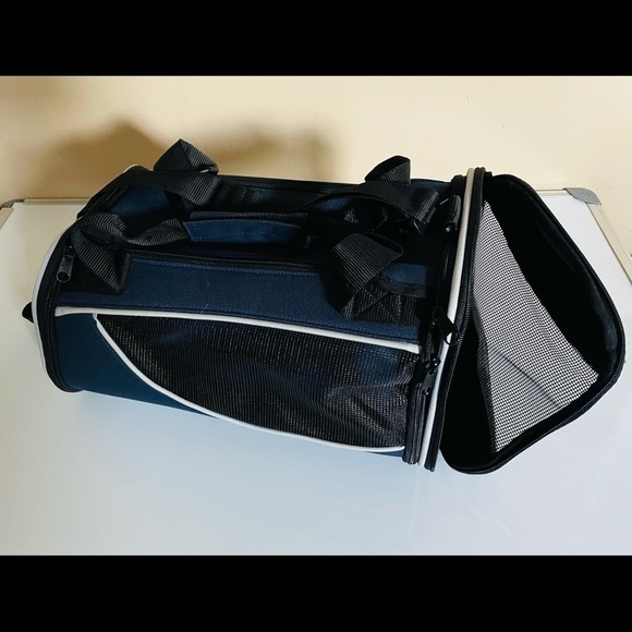 PET carrier Small dog/cat blue canvas/mesh with shoulder strap. - Picture 7 of 16